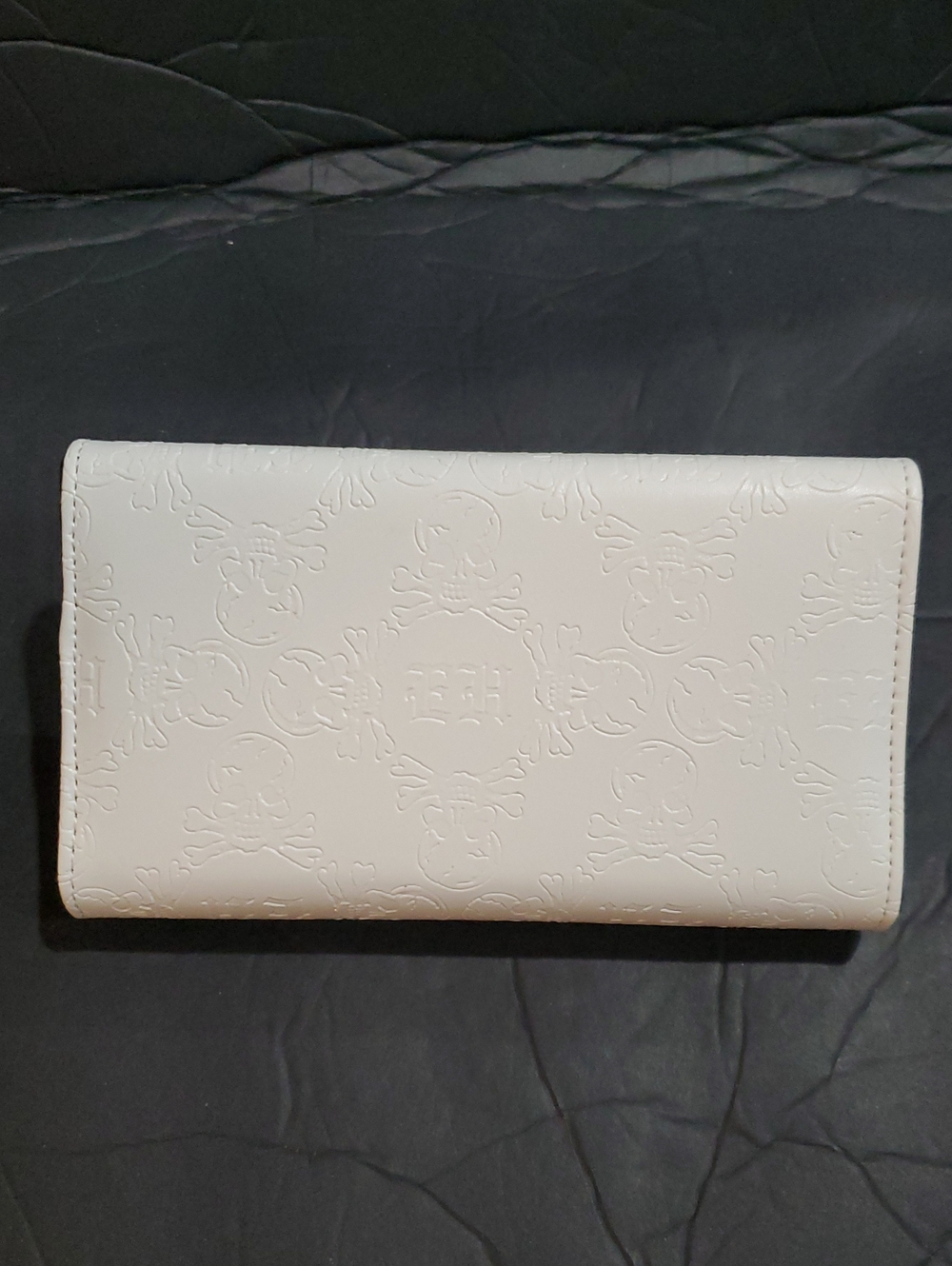 Ed Hardy white skull embossed EH monogram black studded long trifold wallet - Picture 12 of 14